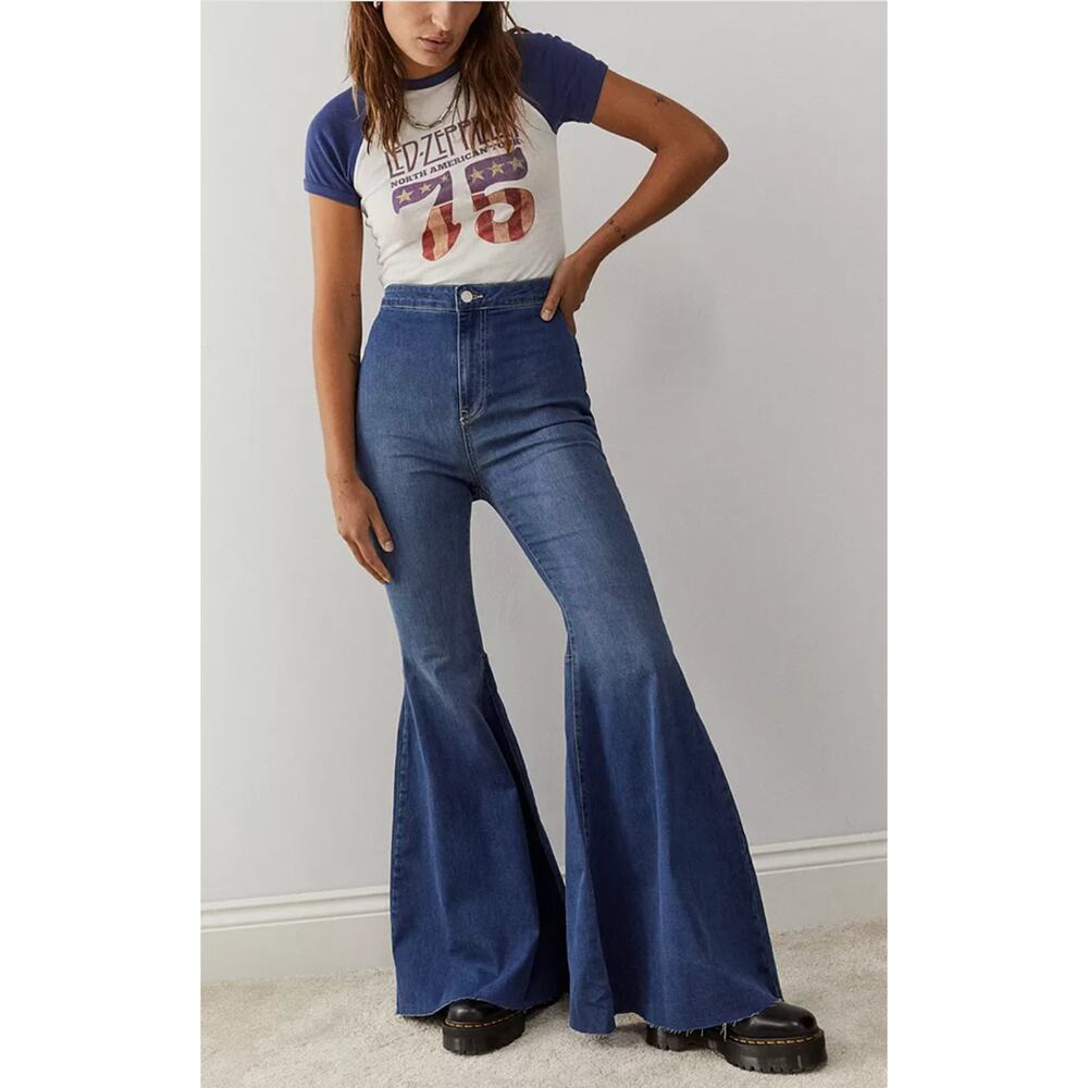 NWOT FREE PEOPLE Just Float On Light Blue Flare Jeans Size 27